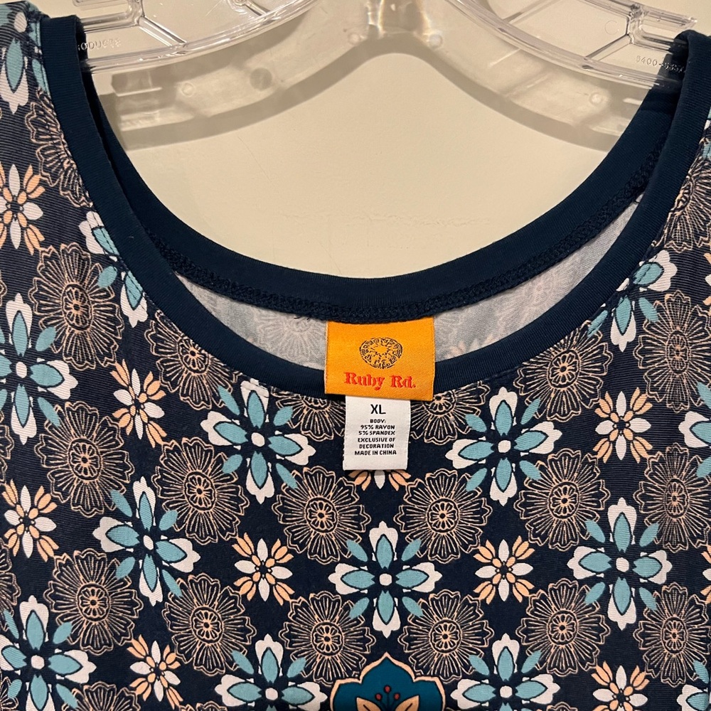Ruby Rd Top with Ragland Sleeves - Picture 4 of 11